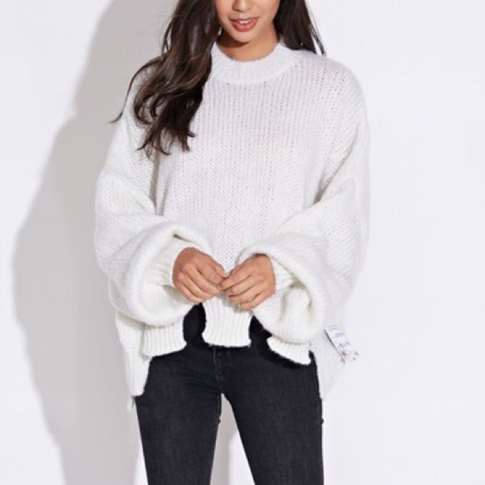 SALE✨Off White Bubble Sleeve Knit Sweater